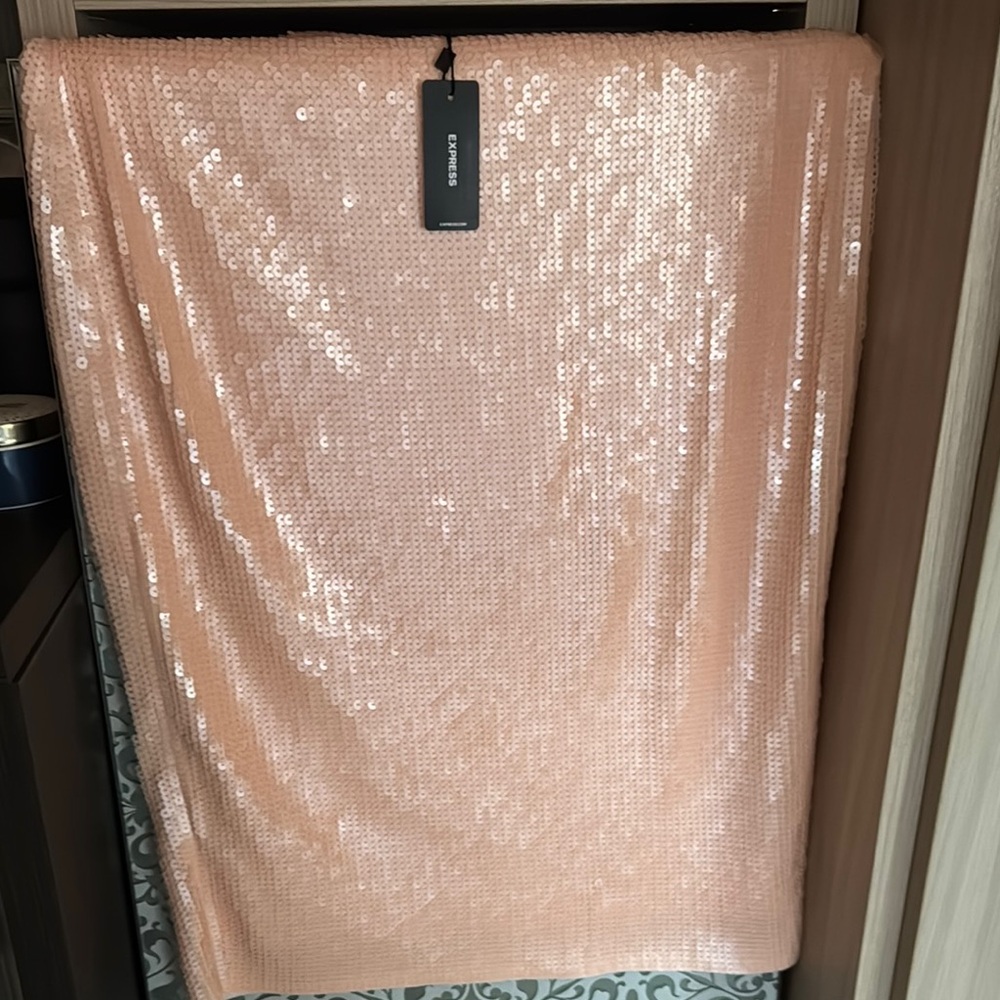 Sequin Pencil Skirt in Peach